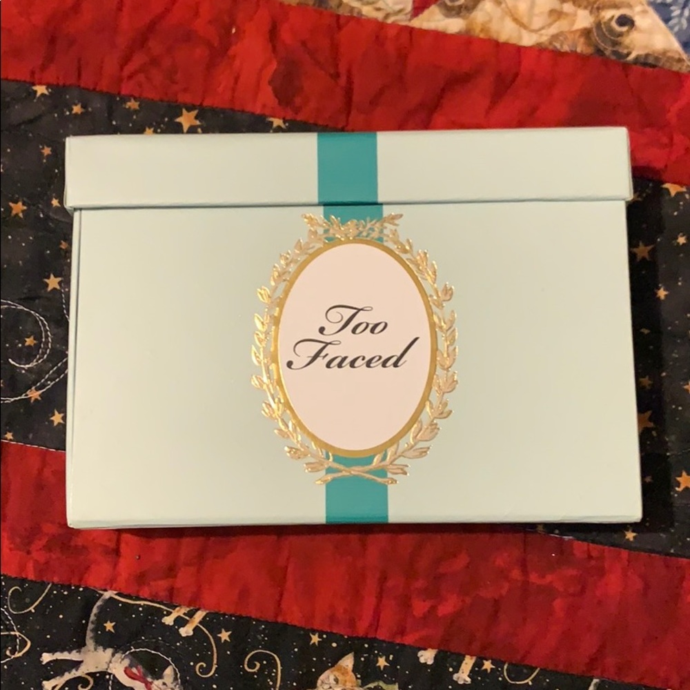 Too Faced La Petite Maison Palette